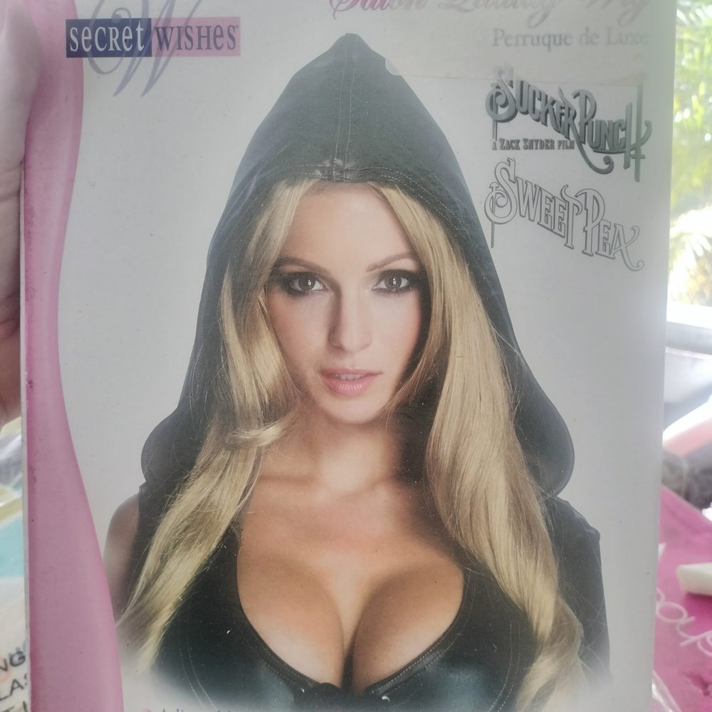 Secret Wishes Rubies Costume Sucker Punch Sweet Pea Blonde Wig Comic Con Cosplay